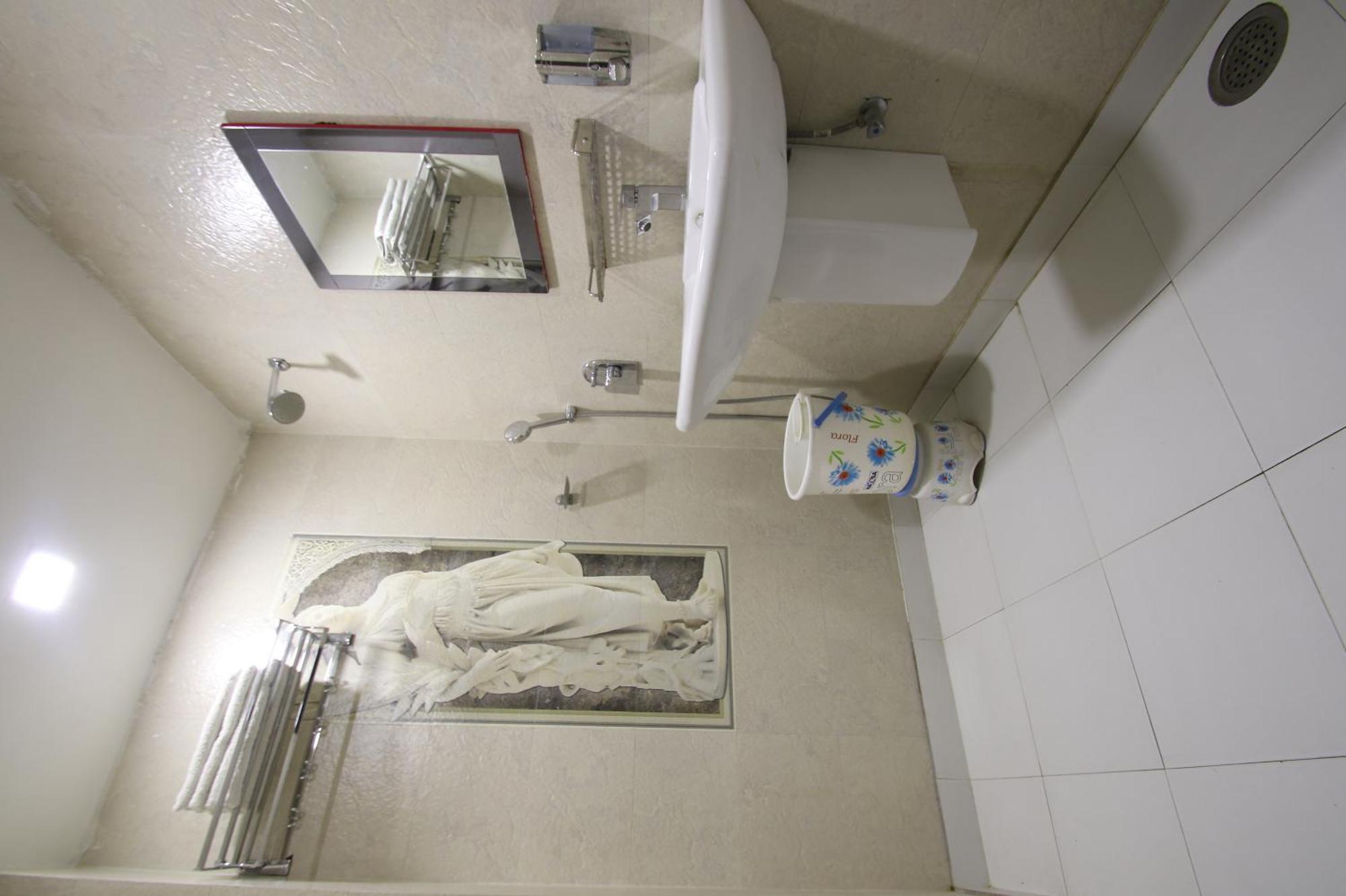 Hotel Hill Palace -Near Karol Bagh Metro Station Dillí Exteriér fotografie