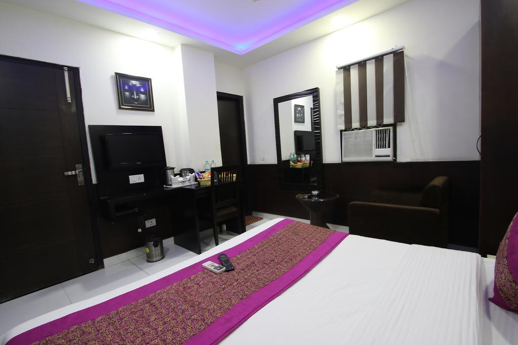 Hotel Hill Palace -Near Karol Bagh Metro Station Dillí Exteriér fotografie