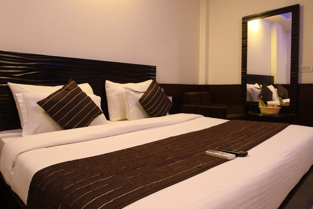 Hotel Hill Palace -Near Karol Bagh Metro Station Dillí Exteriér fotografie