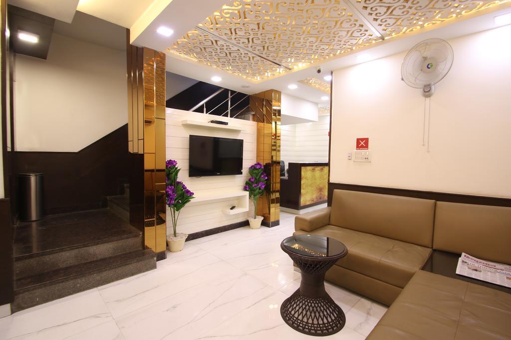 Hotel Hill Palace -Near Karol Bagh Metro Station Dillí Exteriér fotografie