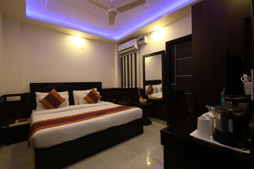 Hotel Hill Palace -Near Karol Bagh Metro Station Dillí Exteriér fotografie