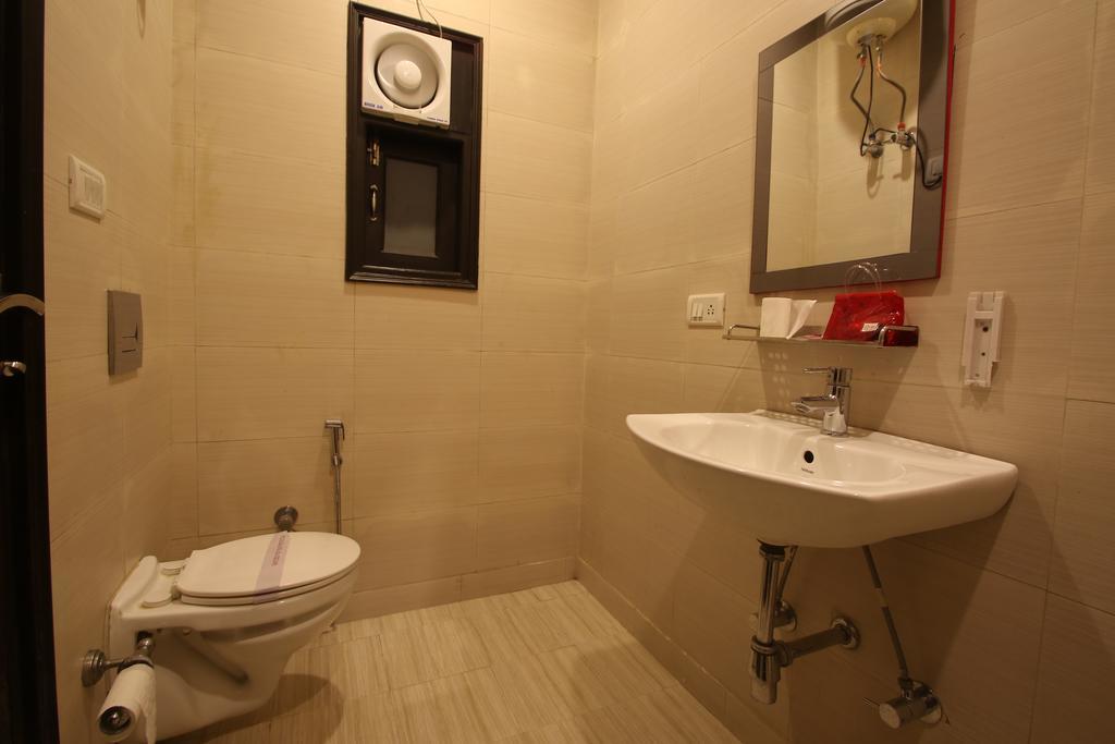 Hotel Hill Palace -Near Karol Bagh Metro Station Dillí Exteriér fotografie