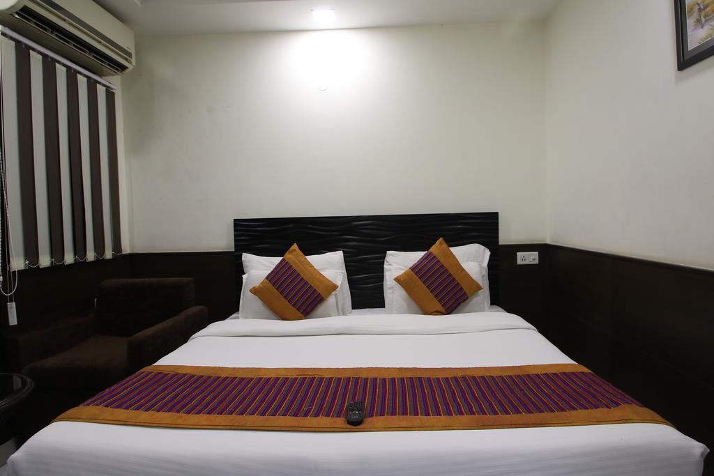 Hotel Hill Palace -Near Karol Bagh Metro Station Dillí Exteriér fotografie