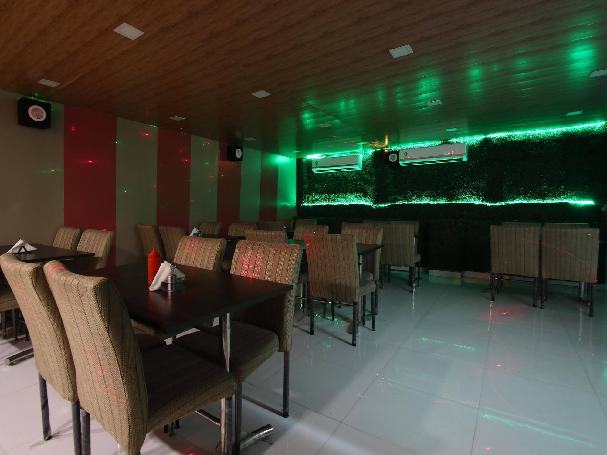 Hotel Hill Palace -Near Karol Bagh Metro Station Dillí Exteriér fotografie